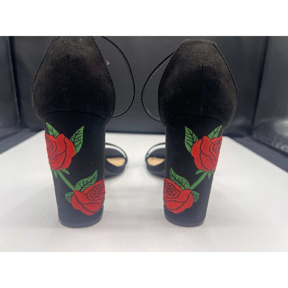 Charlotte Russe Black Open Toe Block Heel Ankle Strap 7 Embroidered Roses EUC